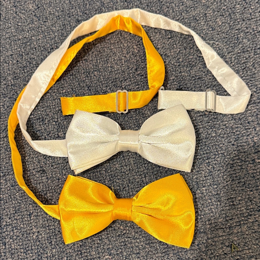 Men’s Formal White and Gold Bow Ties